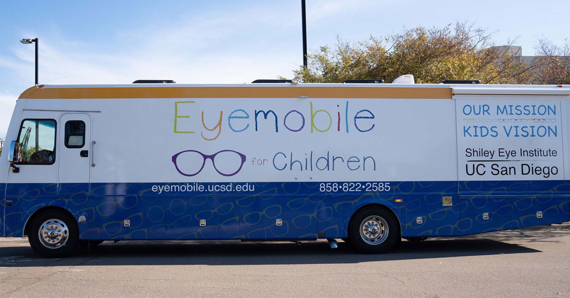 The new UC San Diego Shiley EyeMobile for Children is hitting the road and driving to schools in San Diego County to serve low-income families in need of eye exams. The EyeMobile, a program of UC San Diego Health, will visit approximately 250 preschools to provide vision care to low-income students.