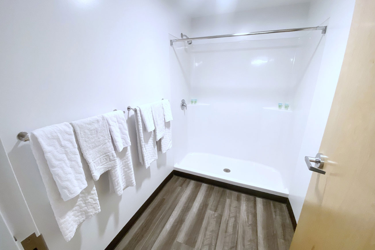 Apartment shower room